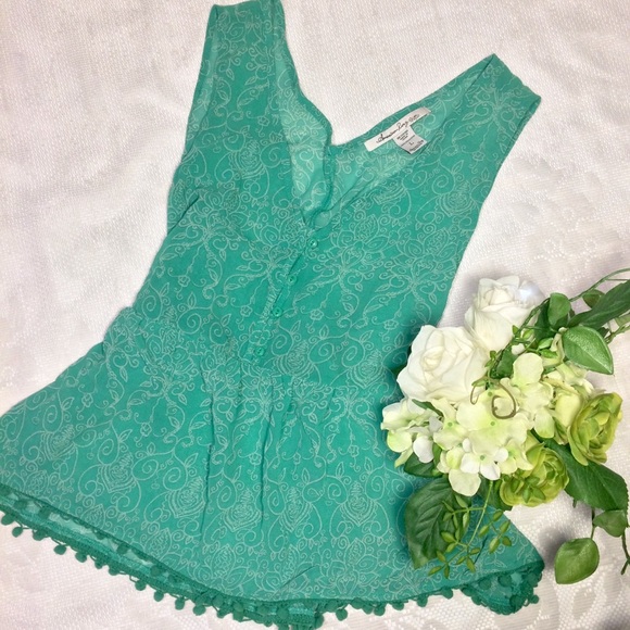 Fun @ Breezy Boho Top w Ties @ Pompom edging! 🎢💚 - Picture 4 of 8